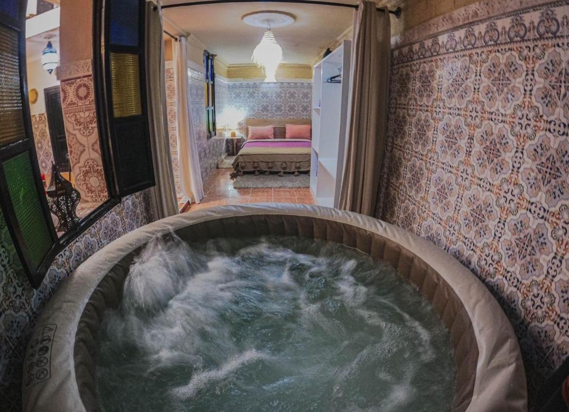 Riad Msholidays Jacuzzi Privatise Marrakech Marrakesh Exterior photo